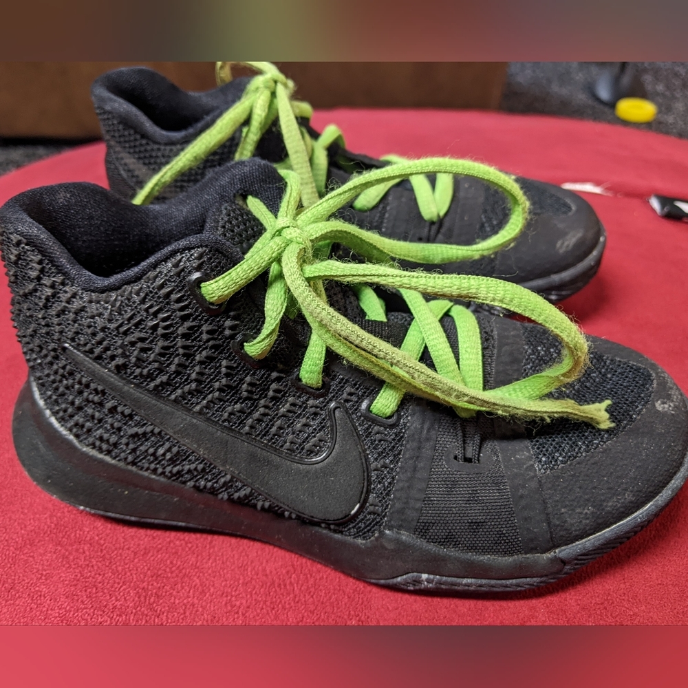 Size 12 Nike Basketball Shoes